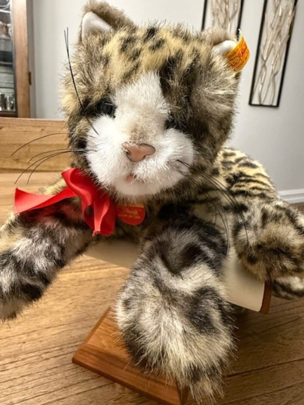 "STEIFF" Lying Tabby Cat - MINOU